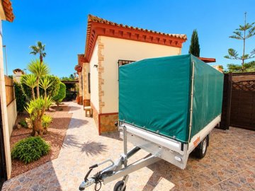 49819beautifuldetachedvillawithprivateswimmin