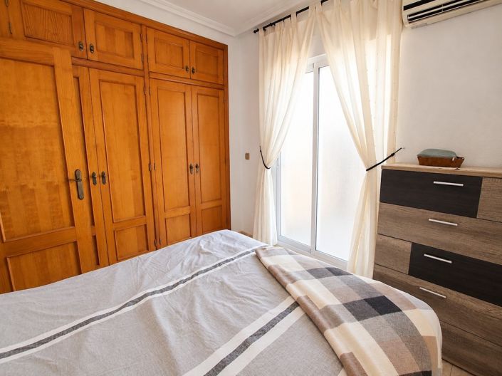 Image No.14-2 Bed Townhouse for sale