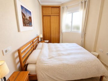 49821topfloorapartmentwithprivatesolariumform