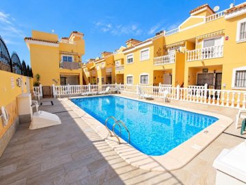 49821topfloorapartmentwithprivatesolariumform