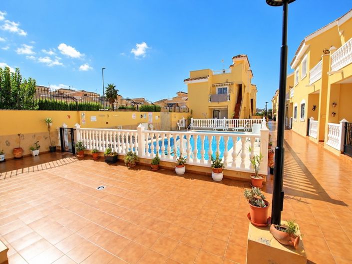 Image No.20-2 Bed Apartment for sale