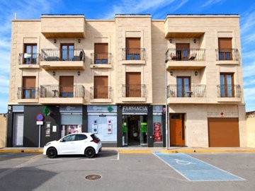 49824stylish3bedroomtopfloorvillageapartmentw