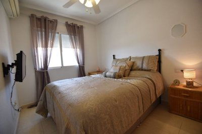 49832penthousewithprivatesolariumandmountainv