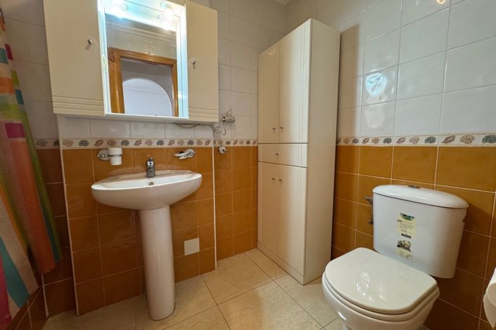 Image No.20-2 Bed Apartment for sale