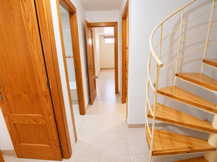 Image No.12-3 Bed Townhouse for sale