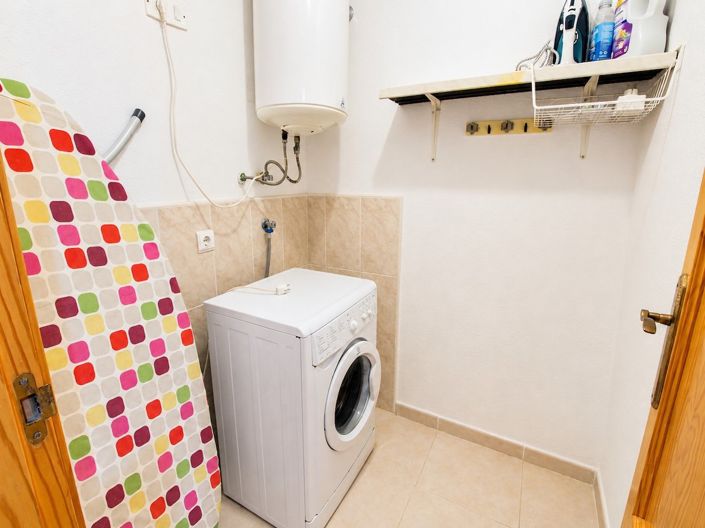 Image No.19-3 Bed Townhouse for sale