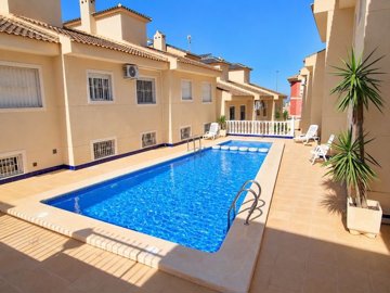 49835roomyvillagetownhouseinbenijfarwithpoola