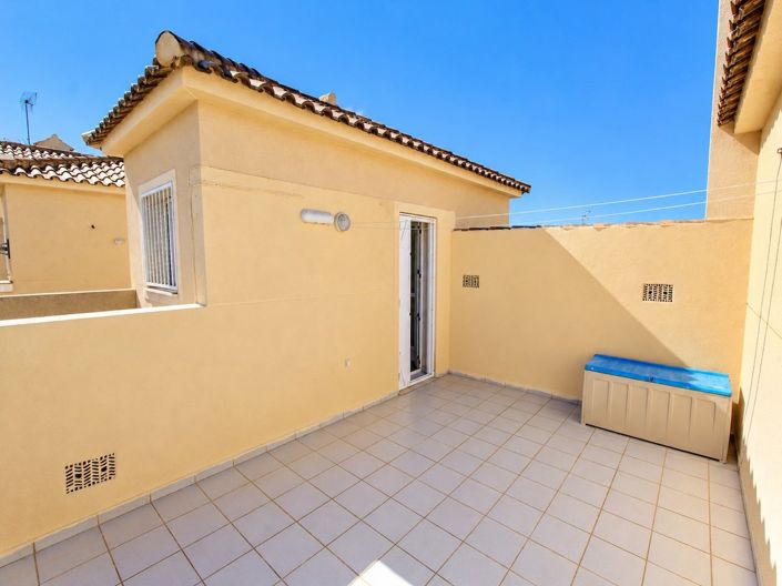 Image No.24-3 Bed Townhouse for sale