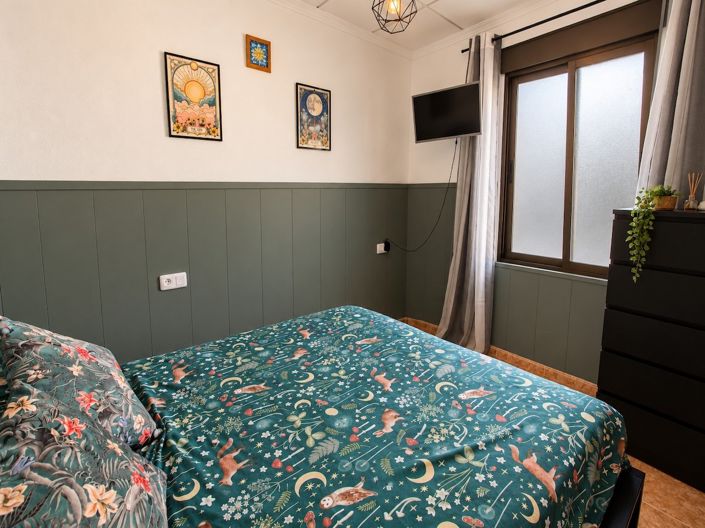 Image No.12-2 Bed Townhouse for sale