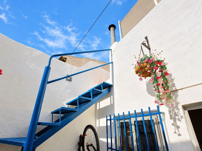 Image No.16-2 Bed Townhouse for sale