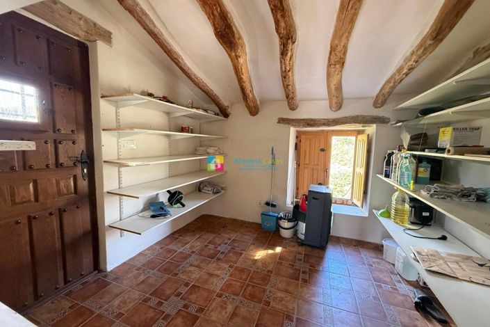 Image No.17-5 Bed Country House for sale
