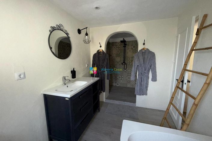 Image No.32-5 Bed Country House for sale