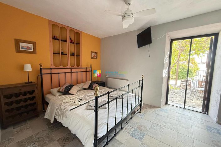 Image No.39-5 Bed Country House for sale