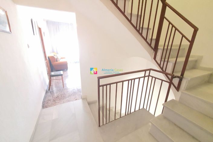 Image No.12-Maison de ville de 6 chambres à vendre à Almeria