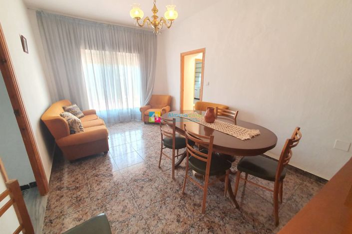 Image No.13-6 Bed Townhouse for sale