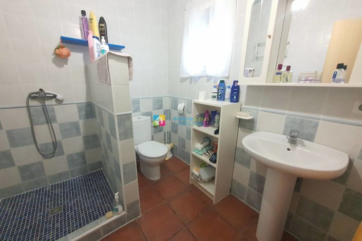 Image No.15-5 Bed Country House for sale