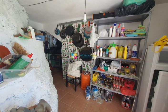 Image No.43-5 Bed Country House for sale