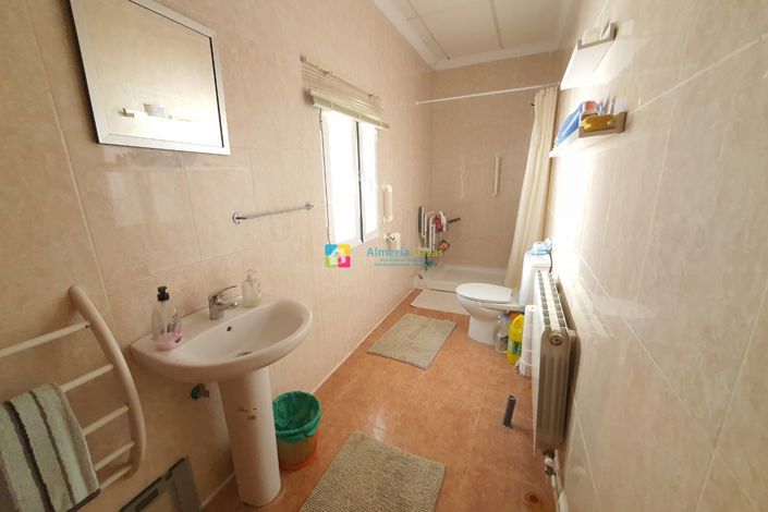 Image No.23-Villa de 4 chambres à vendre à Chirivel