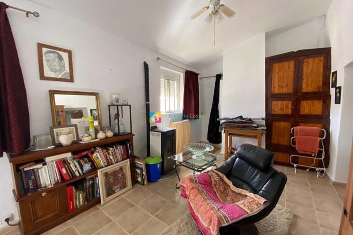 Image No.25-3 Bed Country House for sale