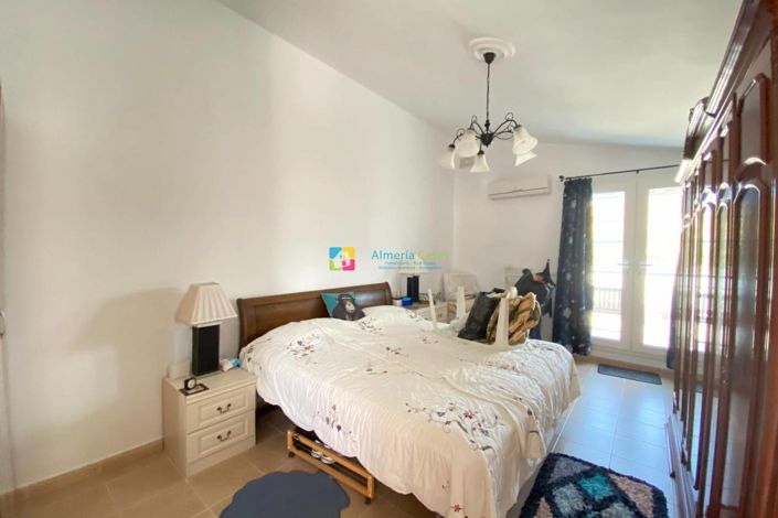 Image No.26-3 Bed Country House for sale