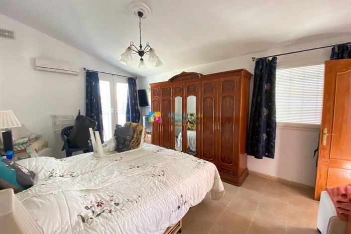 Image No.27-3 Bed Country House for sale