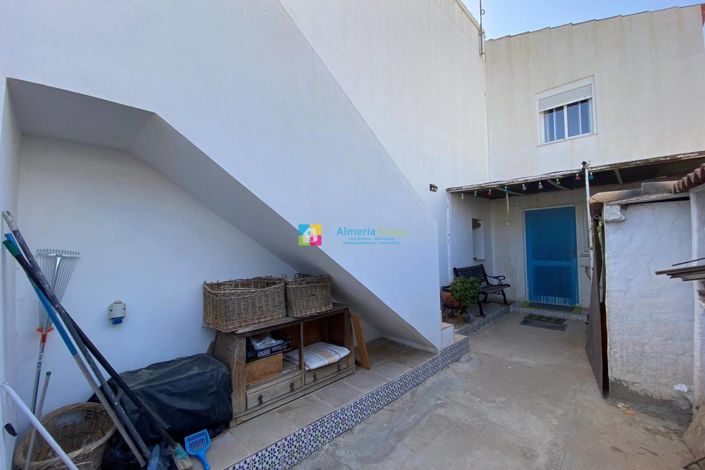 Image No.37-3 Bed Country House for sale