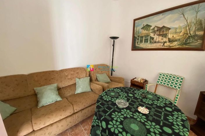 Image No.15-5 Bed Townhouse for sale