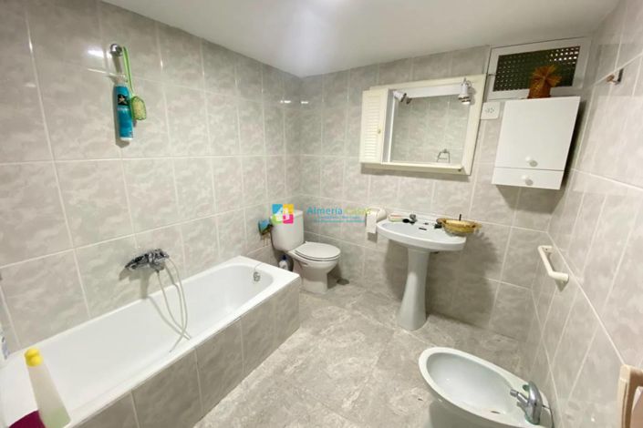 Image No.19-5 Bed Townhouse for sale