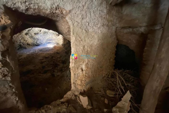 Image No.23-5 Bed Townhouse for sale