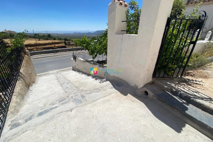 Image No.3-5 Bed Townhouse for sale