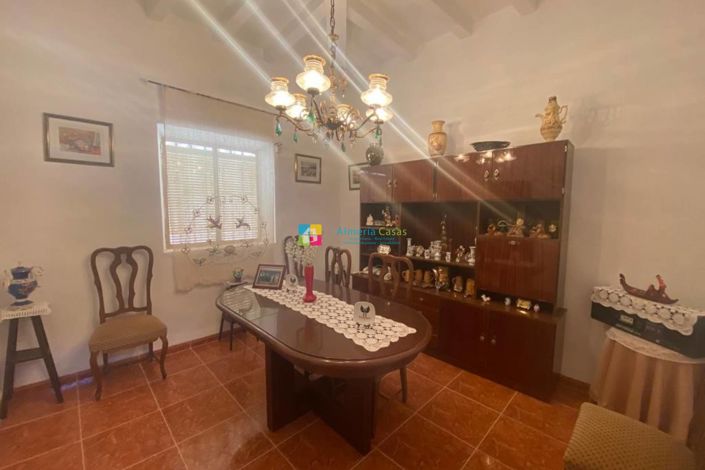 Image No.38-5 Bed Townhouse for sale