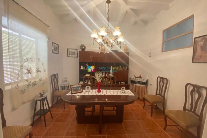 Image No.39-5 Bed Townhouse for sale