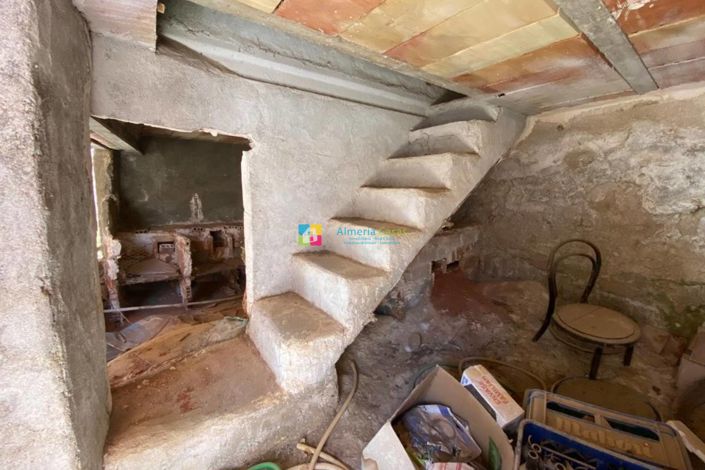 Image No.47-5 Bed Townhouse for sale