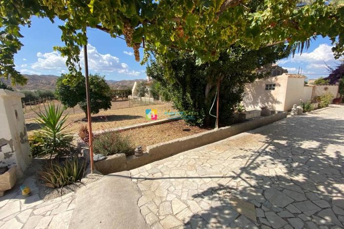 Image No.4-7 Bed Country House for sale