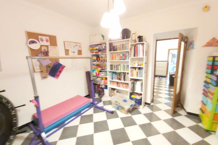 Image No.43-7 Bed Country House for sale