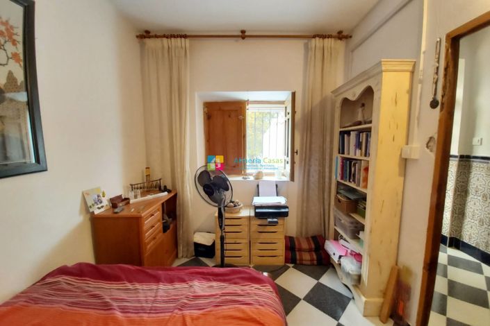 Image No.46-7 Bed Country House for sale