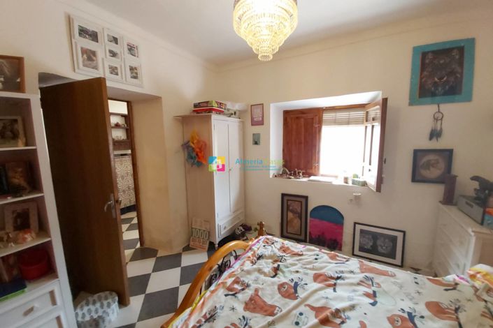 Image No.48-7 Bed Country House for sale