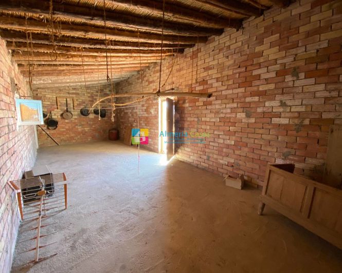 Image No.16-3 Bed Townhouse for sale