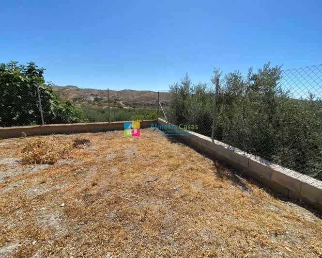 Image No.30-3 Bed Townhouse for sale