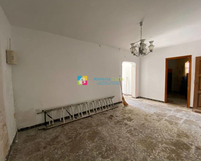 Image No.9-3 Bed Townhouse for sale