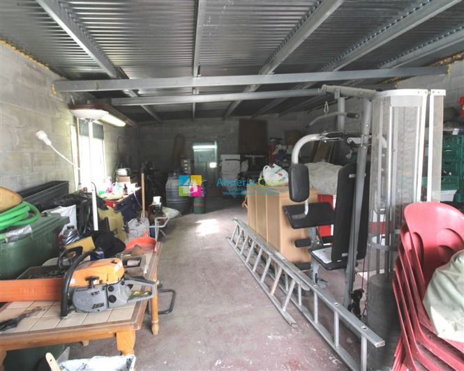 Image No.15-3 Bed Country House for sale