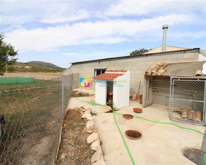 Image No.17-3 Bed Country House for sale