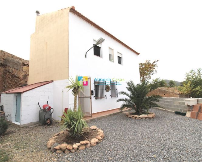 Image No.22-3 Bed Country House for sale