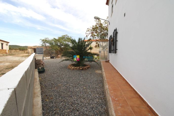 Image No.24-3 Bed Country House for sale