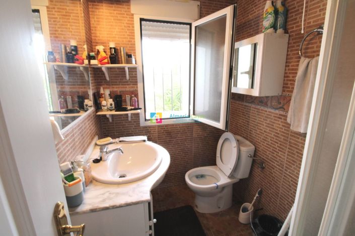 Image No.5-3 Bed Country House for sale