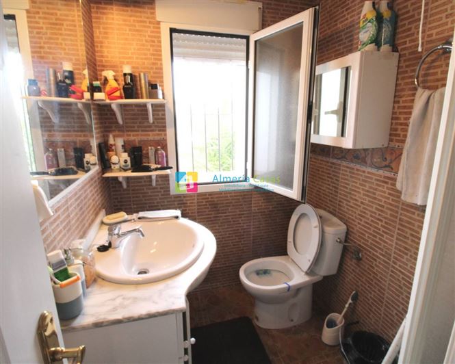 Image No.5-3 Bed Country House for sale