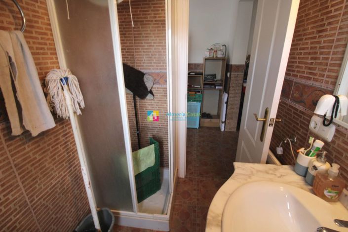 Image No.6-3 Bed Country House for sale