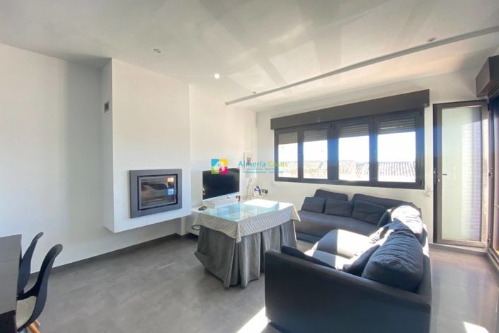 Image No.16-4 Bed Townhouse for sale