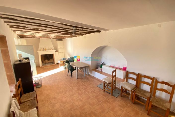 Image No.40-4 Bed Townhouse for sale