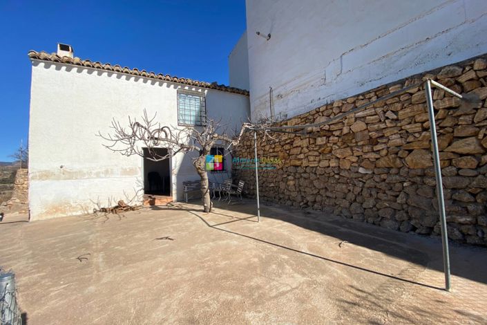 Image No.44-4 Bed Townhouse for sale